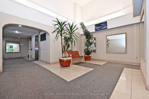 322-4005 Don Mills Rd, North York, ON, M2H3J9 | Card Image