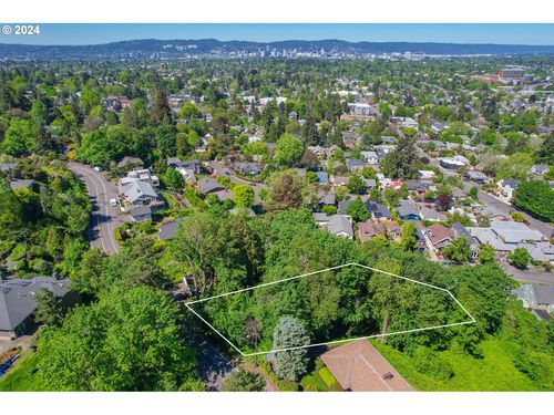 6647 Se Thorburn St, Portland, OR, 97215-1380 | Card Image