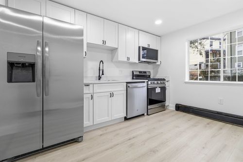 3-1 19th St, Lowell, MA, 01850-1368 | Card Image