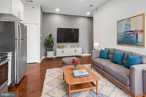 2-511 South St, PHILADELPHIA, PA, 19147-2217 | Card Image