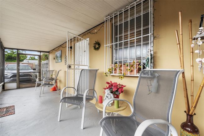 426 Sw 26 Th Rd, House other with 4 bedrooms, 3 bathrooms and null parking in Miami FL | Image 35