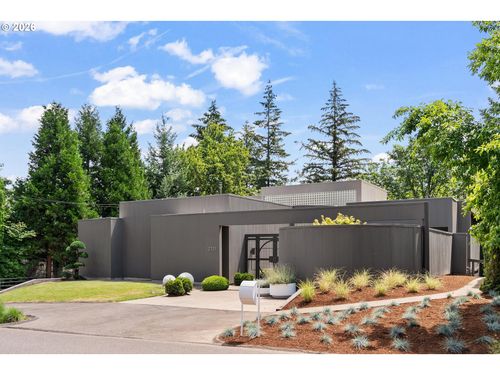 2725 Sw Sherwood Dr, Portland, OR, 97201-2250 | Card Image