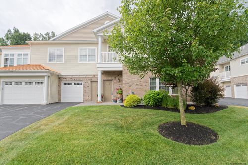 108 Vly Point Dr, Niskayuna, NY, 12309-1643 | Card Image