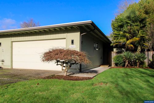 1035 Chestnut St Nw, Salem, OR, 97304-2943 | Card Image