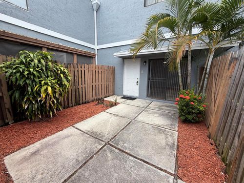 a-30 Crossings Cir, Boynton Beach, FL, 33435-2177 | Card Image