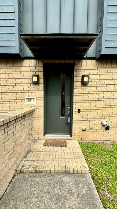 3018 Zenia Dr, Dallas, TX, 75204-3945 | Card Image