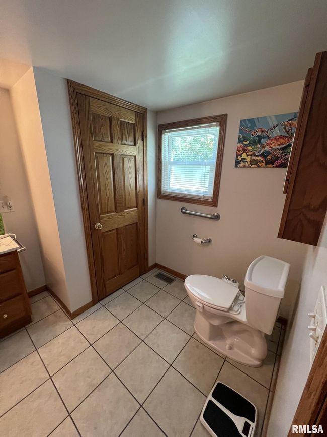 1214 W 2 Nd St, House other with 3 bedrooms, 1 bathrooms and null parking in Kewanee IL | Image 23