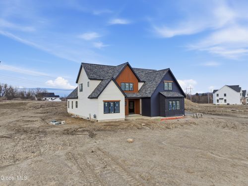 17 Schermerhorn Rd, Cohoes, NY, 12047 | Card Image