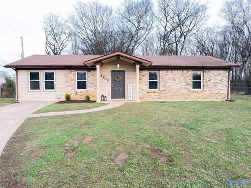 2902 Alhambra Cir Sw, Huntsville, AL, 35805-5808 | Card Image