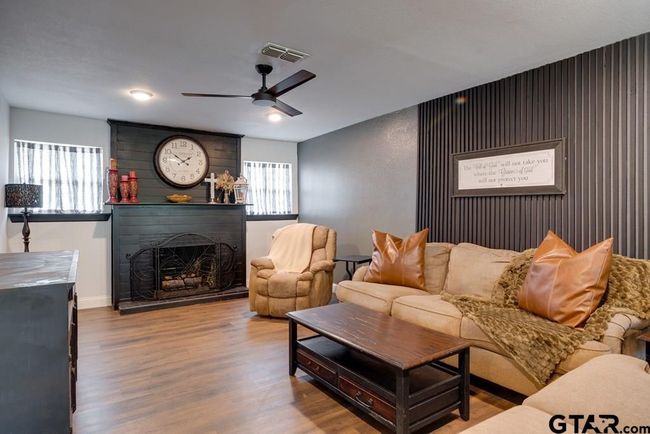 207 Inwood Dr, House other with 4 bedrooms, 3 bathrooms and null parking in Palestine TX | Image 6