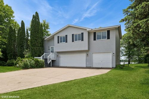 1028 241st Ave Ne, East Bethel, MN, 55005-9752 | Card Image