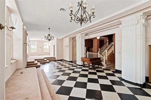 apt-1h-4618 Warwick Blvd, Kansas City, MO, 64112-1751 | Card Image