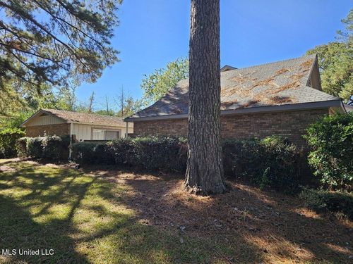 11 Timber Ridge Dr, Brandon, MS, 39042-2626 | Card Image