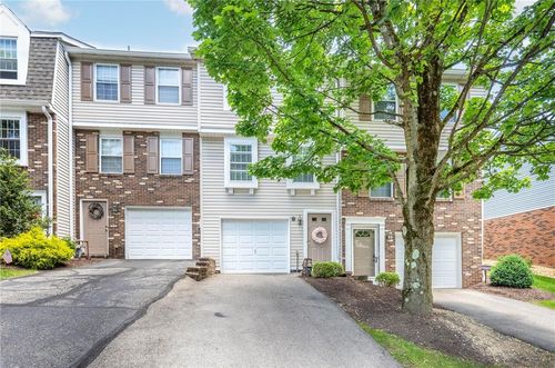 114 Saxonwald Ln, Castle Shannon, PA, 15234-2349 | Card Image