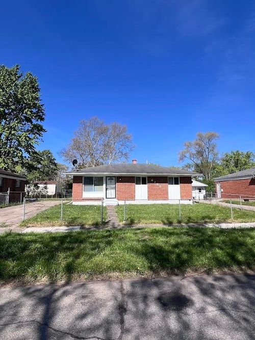 6155 Natchez Dr, Mount Morris, MI, 48458-2701 | Card Image