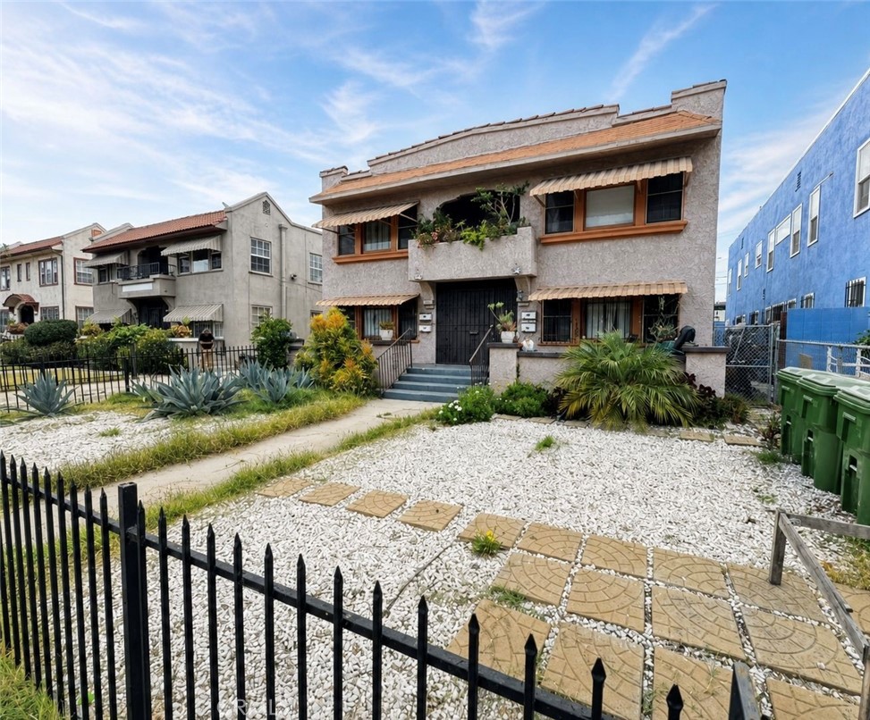 Residential Income in Los Angeles 3