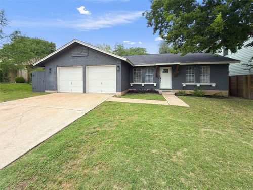 800 Huntingdon Pl, Austin, TX, 78745-5508 | Card Image