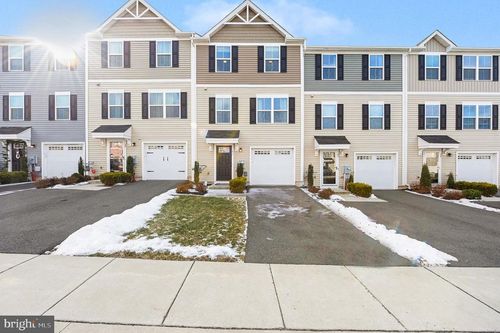 31 Foxwood Dr, GILBERTSVILLE, PA, 19525-7703 | Card Image