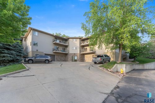 303-1536 S Southeastern Ave Avenue, Sioux Falls, SD, 57103 | Card Image