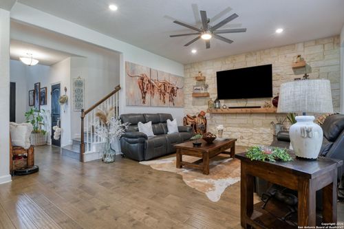 1531 Esser Xing, New Braunfels, TX, 78132-3467 | Card Image