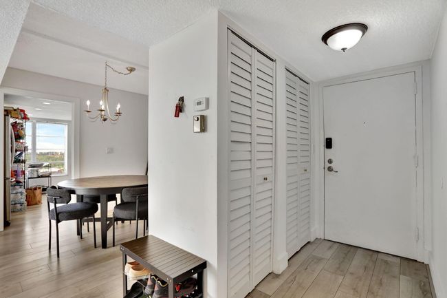 APT-914 - 4174 Inverrary Dr, Condo with 2 bedrooms, 2 bathrooms and null parking in Lauderhill FL | Image 6