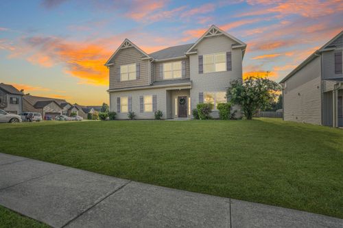 129 Irishman Way, Clarksville, TN, 37042-7984 | Card Image