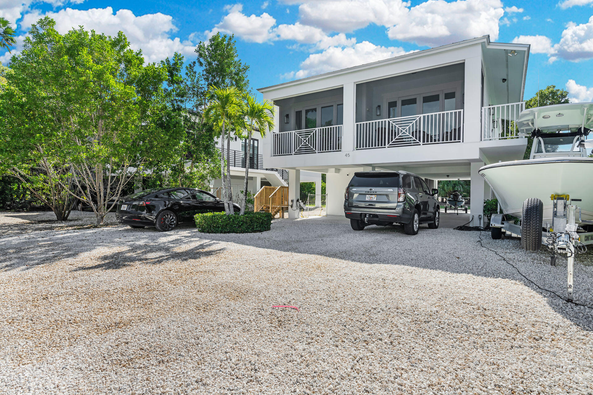 Tarpon Ave, Key Largo, FL 33037