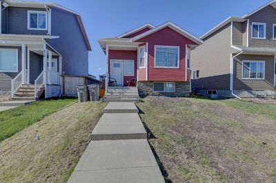 9422 88 St, Home with 4 bedrooms, 2 bathrooms and 2 parking in Grande Prairie AB | Image 2