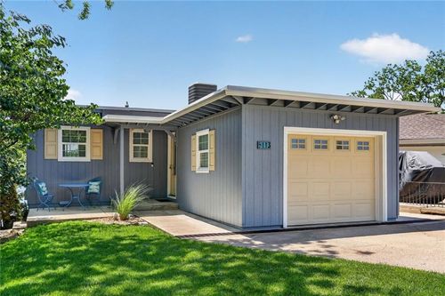 113 Nw North Shore Dr, Lake Waukomis, MO, 64151-1459 | Card Image