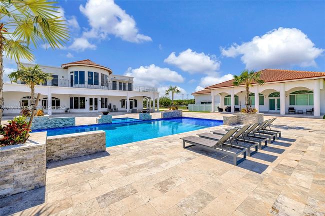 4610 Sw 178 Th Ave, House other with 8 bedrooms, 8 bathrooms and null parking in Southwest Ranches FL | Image 8