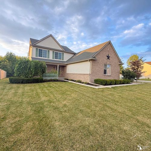 649 Falcon Dr, Dundee, MI, 48131-9579 | Card Image