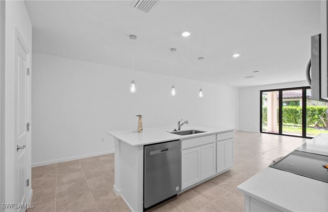 1661 Lake Jessup Cir, Townhouse with 3 bedrooms, 3 bathrooms and null parking in CAPE CORAL FL | Image 11