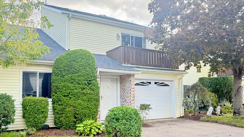 863 Stratford Lane, Warwick, RI, 02886 | Card Image