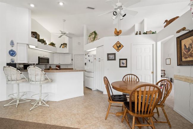 409 Bermuda Isles Circle, House other with 3 bedrooms, 3 bathrooms and null parking in VENICE FL | Image 18