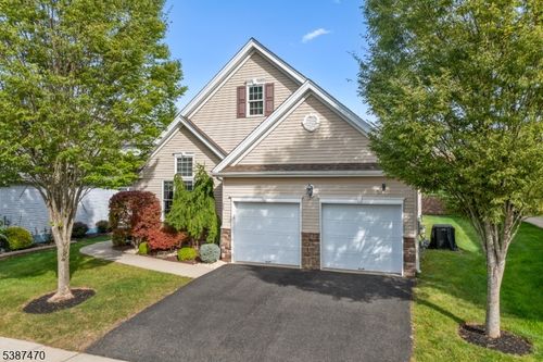 25 Patriots Way, SOMERSET, NJ, 08873-7429 | Card Image