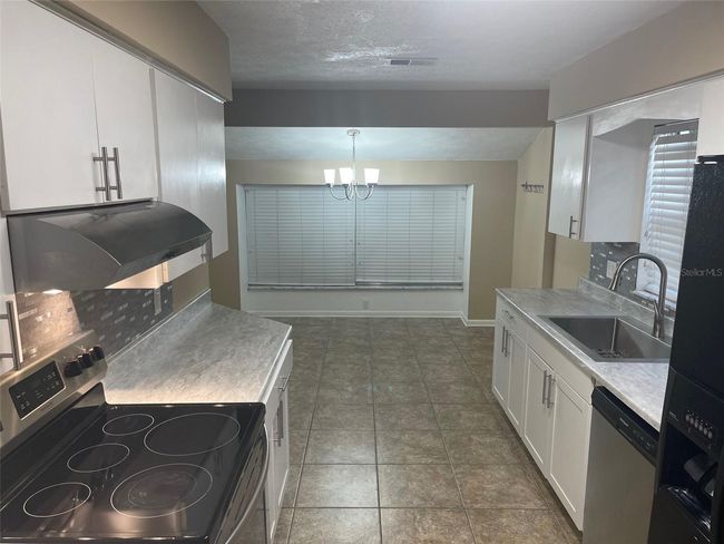 Kitchen rear wuth Nook | Image 9