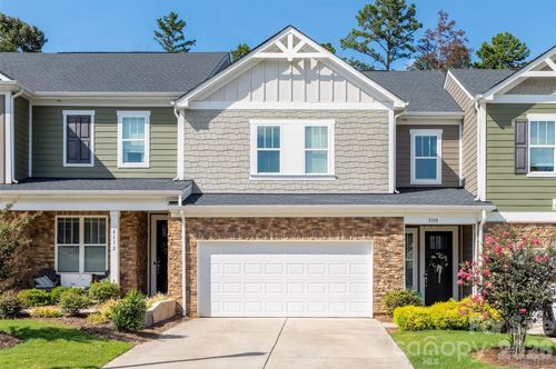 8108 Merryvale Ln, Charlotte, NC, 28214-2658 | Card Image