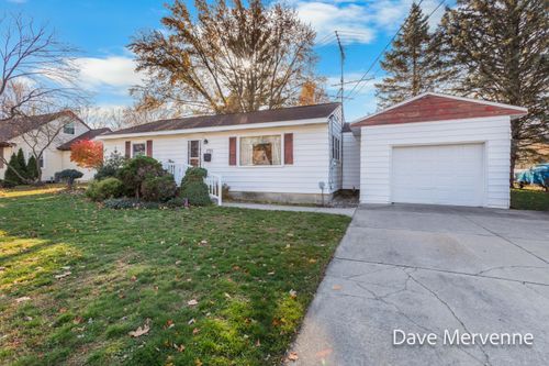 3700 Cheyenne Dr Sw, Grandville, MI, 49418-1828 | Card Image