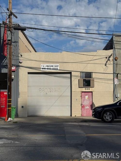 880 Innes Ave, San Francisco, CA, 94124-2903 | Card Image