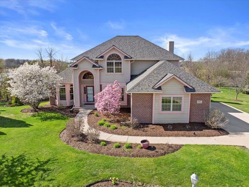 N109W14760 Preserve Parkway, Germantown, WI, 53022 | Card Image