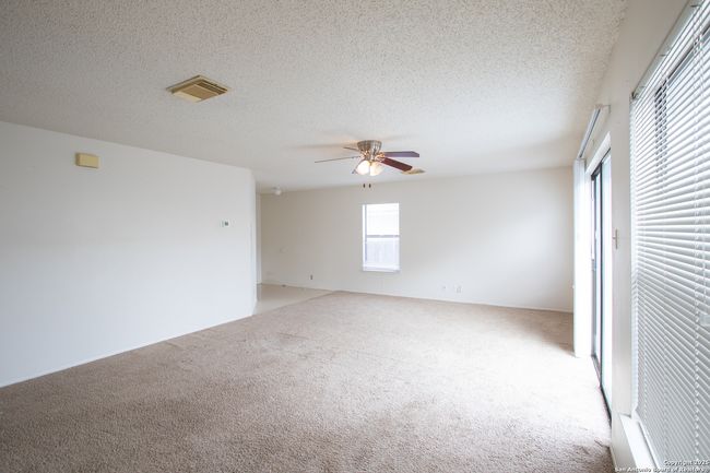 8322 Pine Meadow Dr, House other with 3 bedrooms, 2 bathrooms and null parking in Converse TX | Image 9