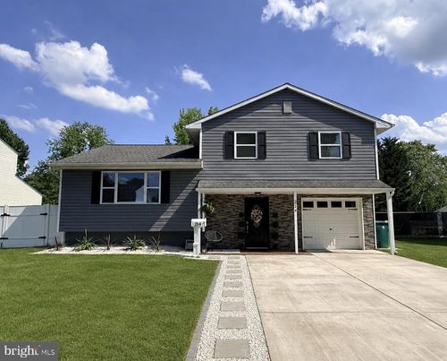 214 Welsford Rd, FAIRLESS HILLS, PA, 19030-3210 | Card Image