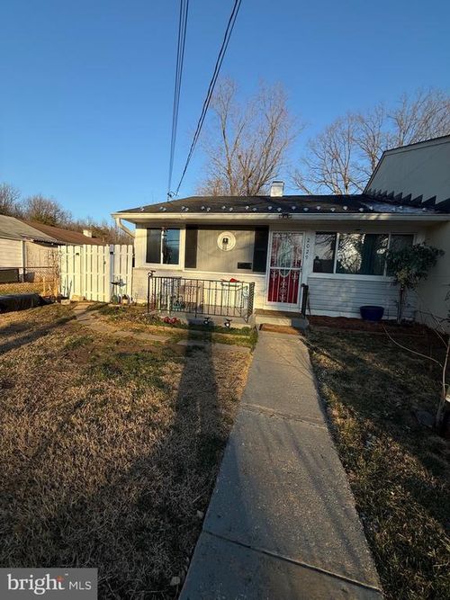 2029 Barlowe Pl, LANDOVER, MD, 20785-4215 | Card Image