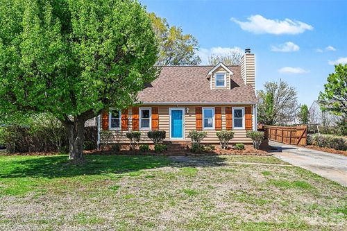 3408 Farm Lake Dr Sw, Concord, NC, 28027-7216 | Card Image