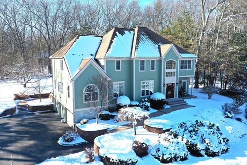 26 Dover Dr, Walpole, MA, 02081-5008 | Card Image