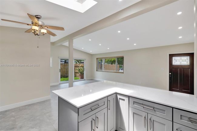 3480 Sw 20 Th St, House other with 3 bedrooms, 2 bathrooms and null parking in Fort Lauderdale FL | Image 12