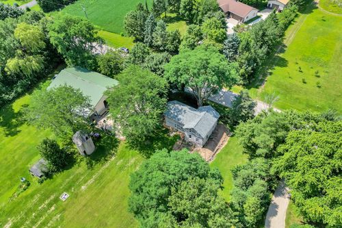 6386 Alpine Dr, West Bend, WI, 53095-9333 | Card Image