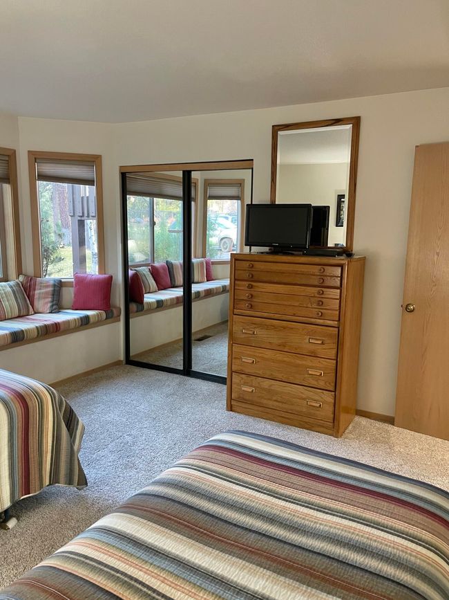 14-Guest Bed-R19 | Image 14