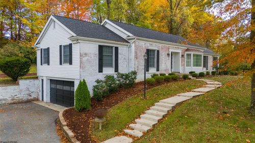 272 Lakeview Dr, Morgantown, WV, 26508-9254 | Card Image