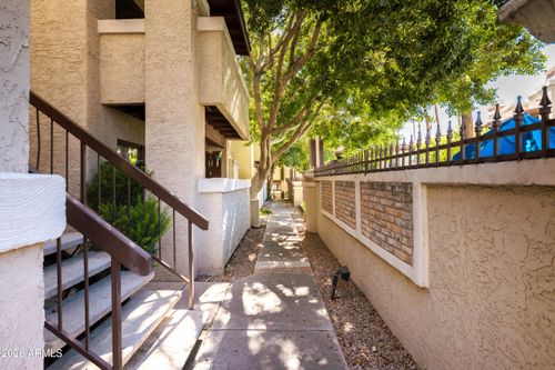 275-7557 N Dreamy Draw Dr, Phoenix, AZ, 85020-4651 | Card Image